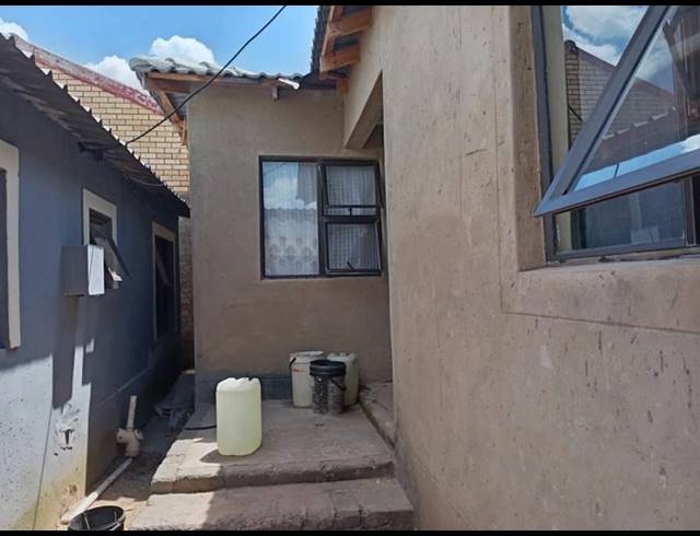 2 BEDROOM HOUSE FOR SALE IN DOBSONVILLE
